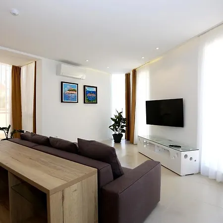 Art Gallery Apartment