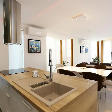 Art Gallery Apartment