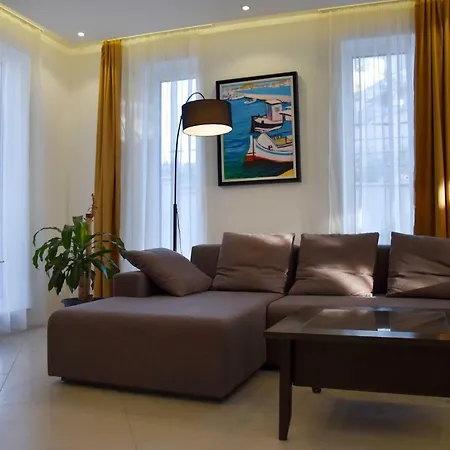 Art Gallery Apartment